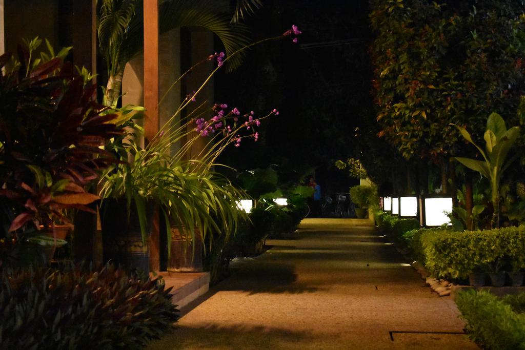 Paradise Hotel Nyaung Shwe Inle Lake Exterior foto